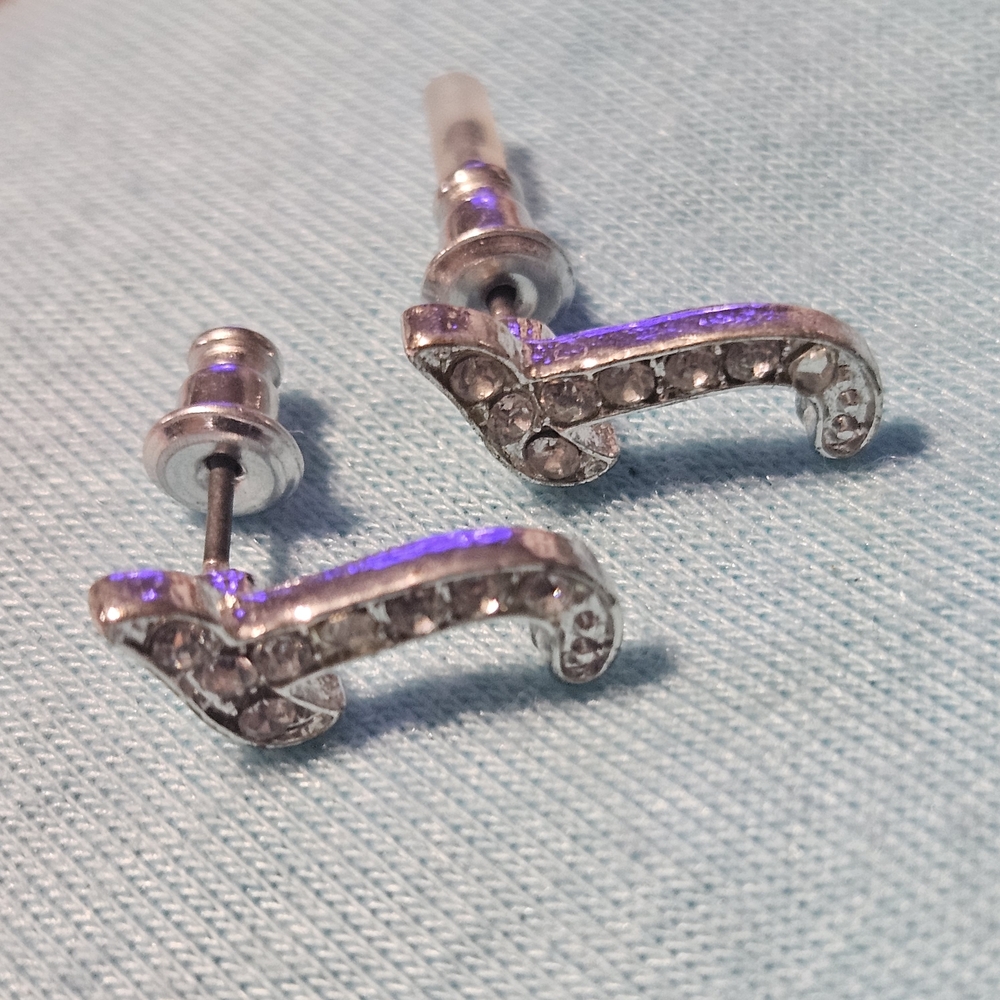 ⭐Claire's Silver and Clear Crystal Earrings, Letter J Stud Jeweled Earrings